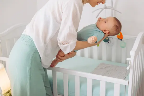 quando-o-bebe-comeca-a-dormir-no-seu-quarto